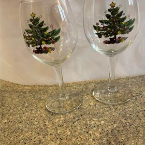 Nikko Christmas Tree Design wine glasses